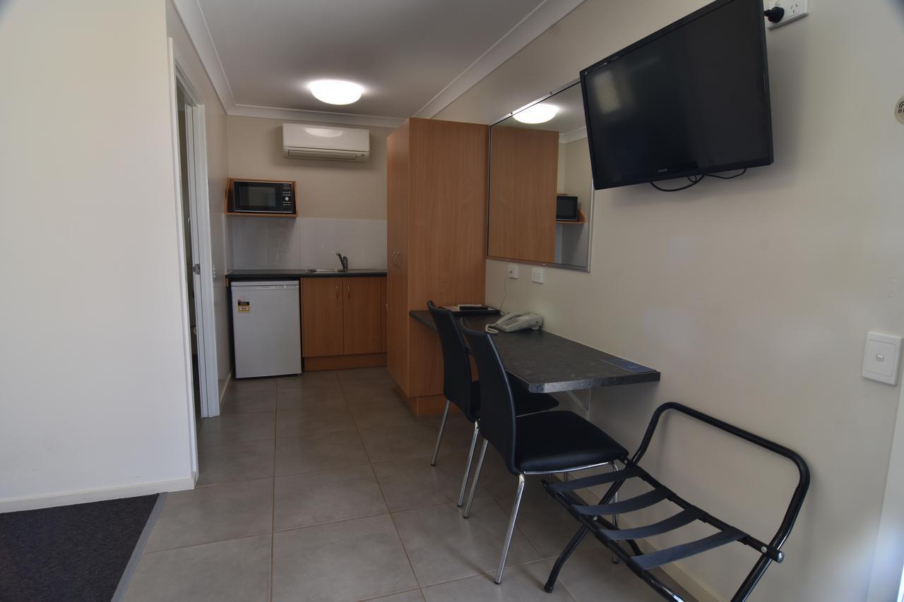 Mundubbera Billabong Motor Inn Екстер'єр фото